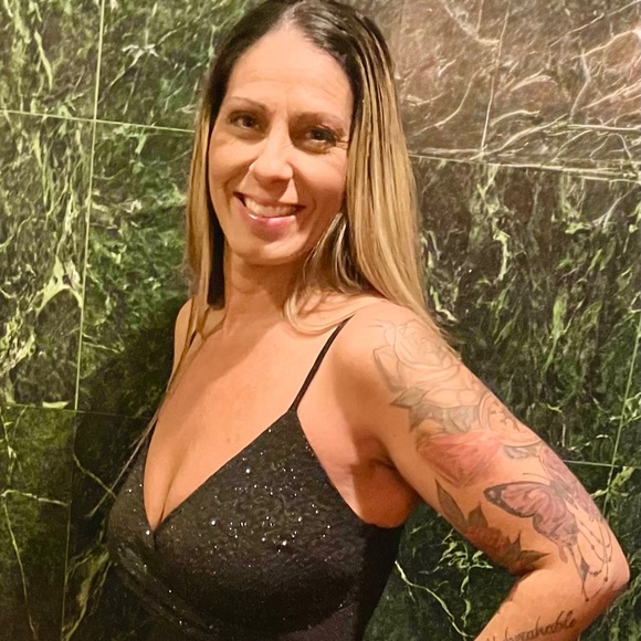 Meet your Posher, Rachel - Picture 2 of 2